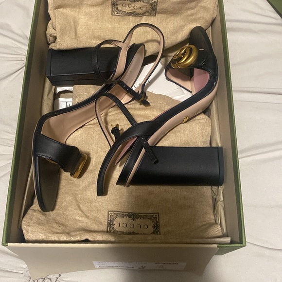 Just in time for Christmas!! Authentic Gucci sandals heels. Worn a few times. - Picture 6 of 7